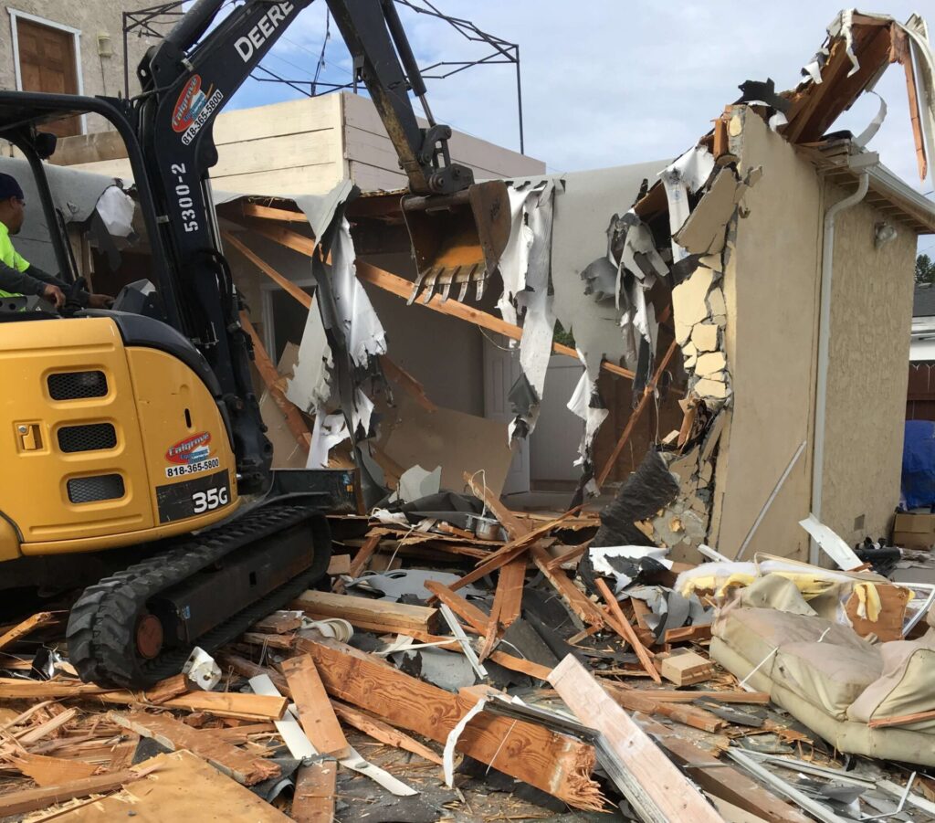 How Much Does It Cost to Demolish a House in Los Angeles? (2025 Guide) 1 Cost -to-demolish-a-House